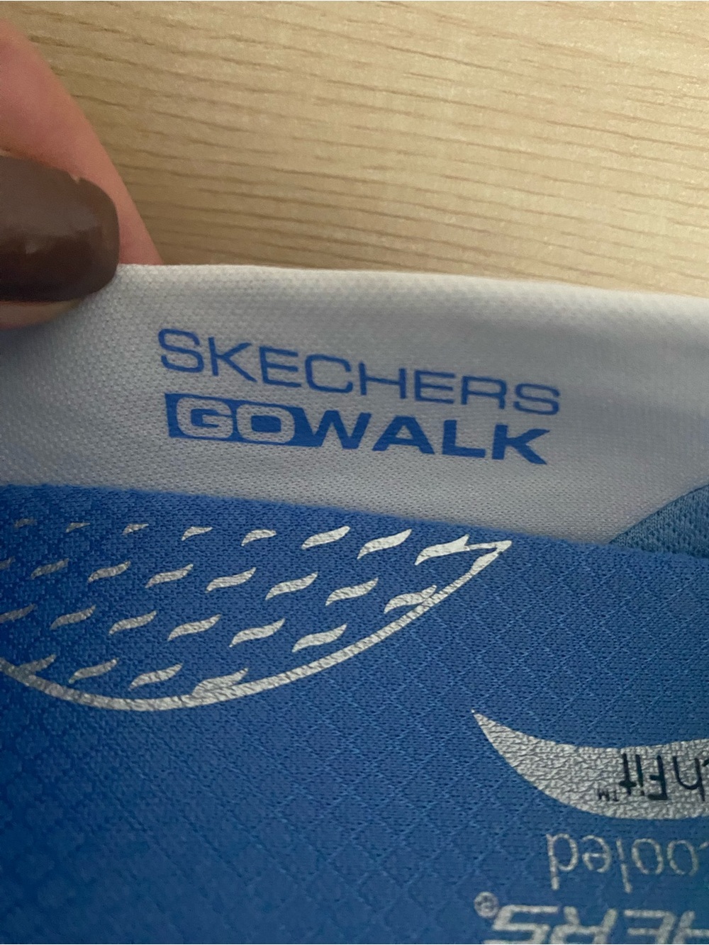 Skechers Go Walk Arch Fit, Mesh Slip-On Minimalist Sneakers White, Blue Sz 9 - Picture 2 of 11